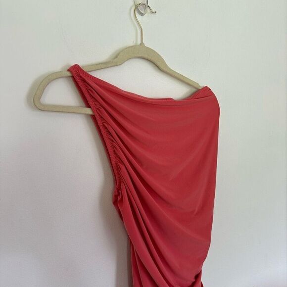Norma Kamali Women’s Ruched Diane Draped One Shoulder Midi Dress in the Color Pa - Picture 2 of 9